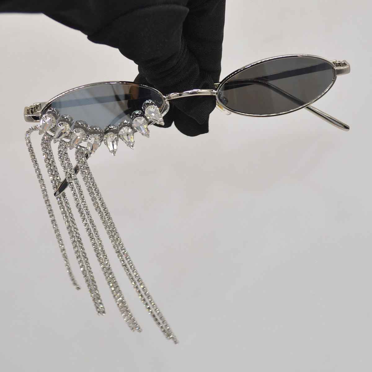 Korean-style Luxury Glamorous Rhinestone-tasseled Sunglasses With A Niche Designer-inspired Look