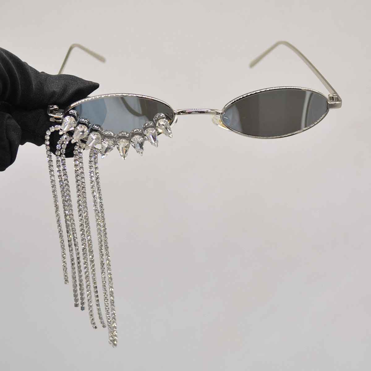 Korean-style Luxury Glamorous Rhinestone-tasseled Sunglasses With A Niche Designer-inspired Look